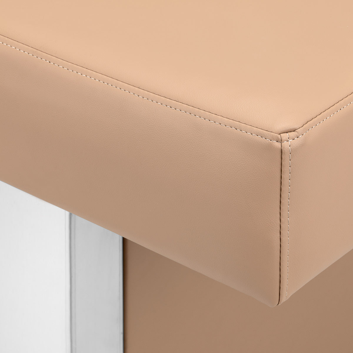 SPA plovimo lova Gabbiano Head Spa 017B su garais, šviesos terapija ir vandens masažu – smėlio spalvos