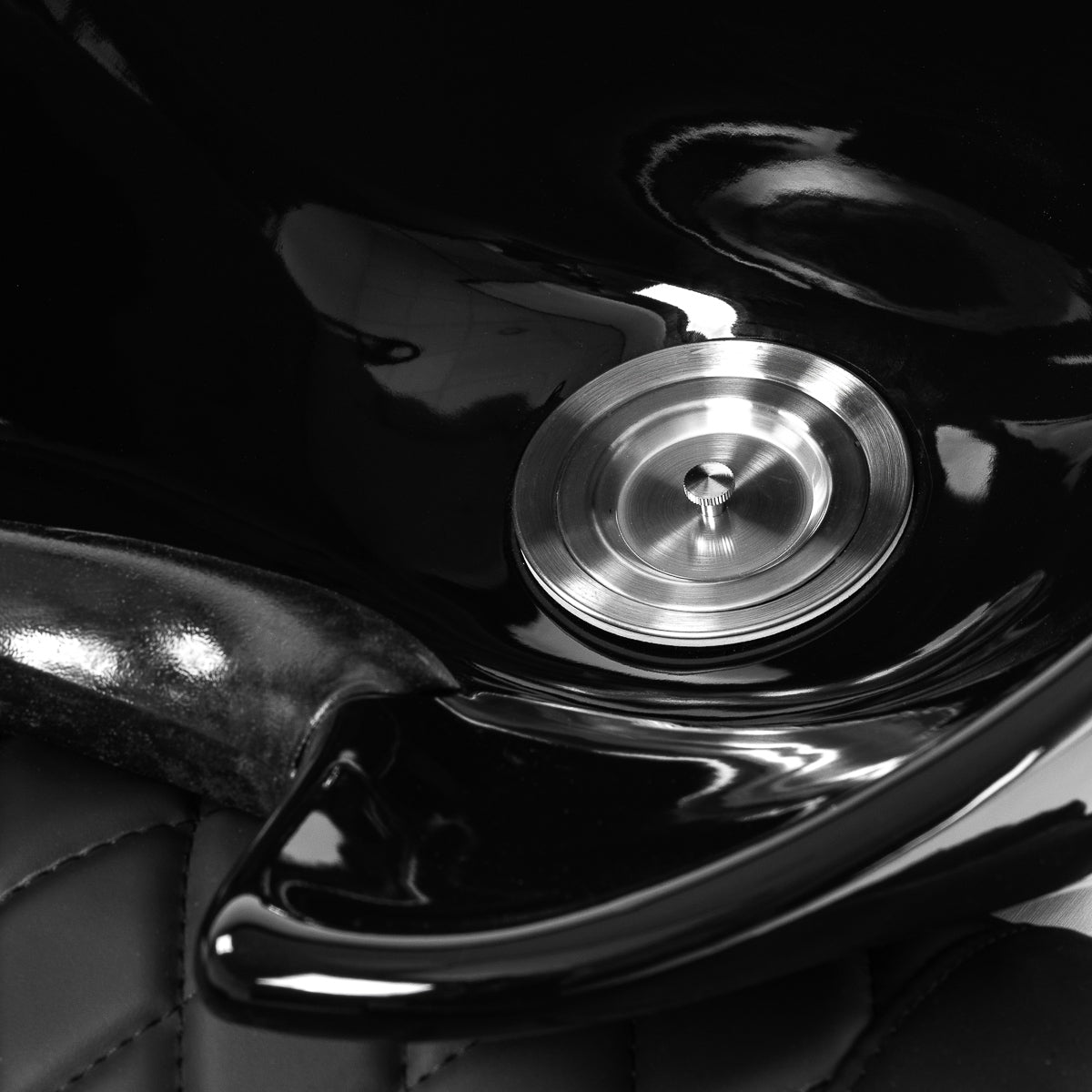 Kirpyklos plautuvė Gabbiano Sylvia su masažo funkcija – juoda