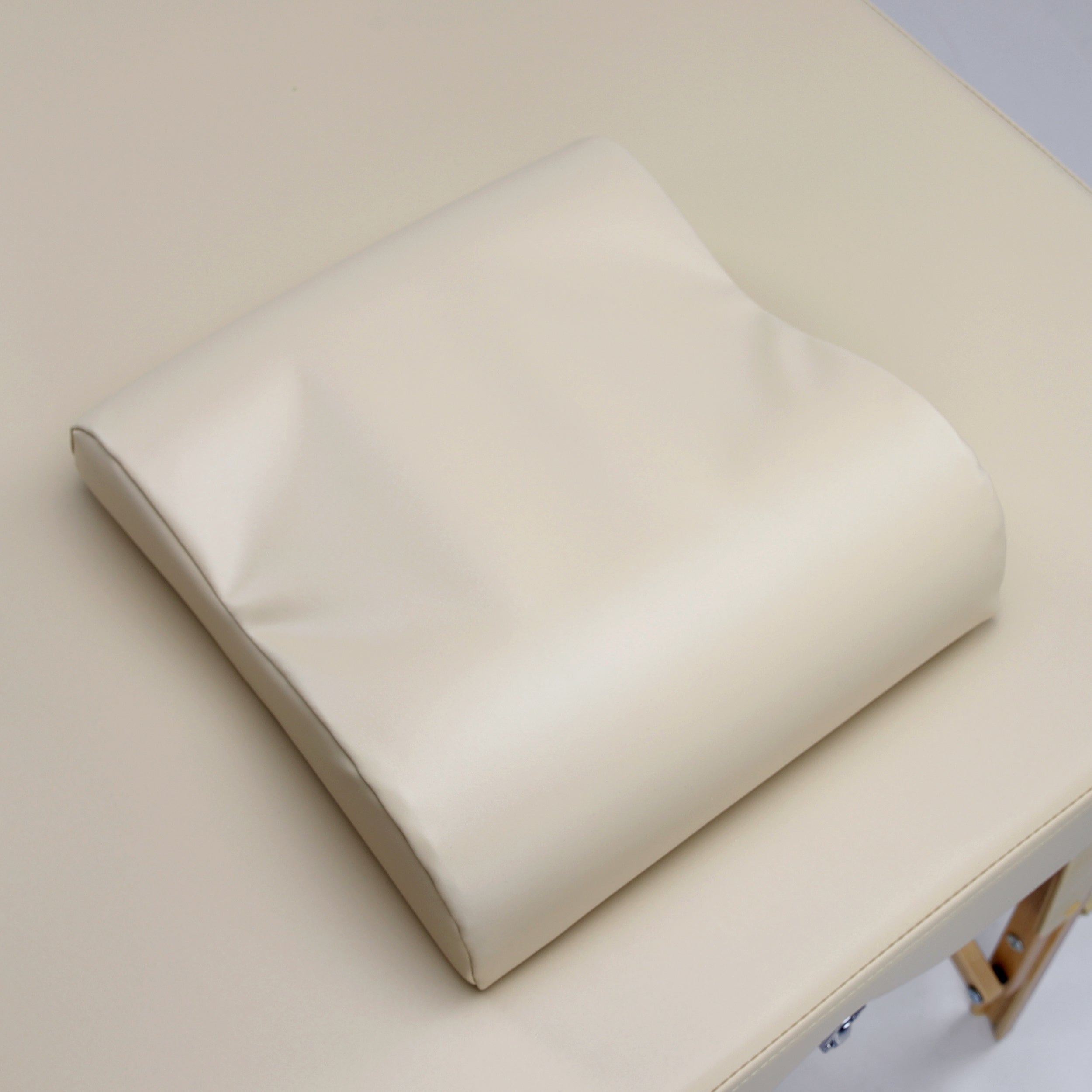 Mila K033 kosmetinis stalas blakstienų priauginimui 78 cm, smėlio spalvos