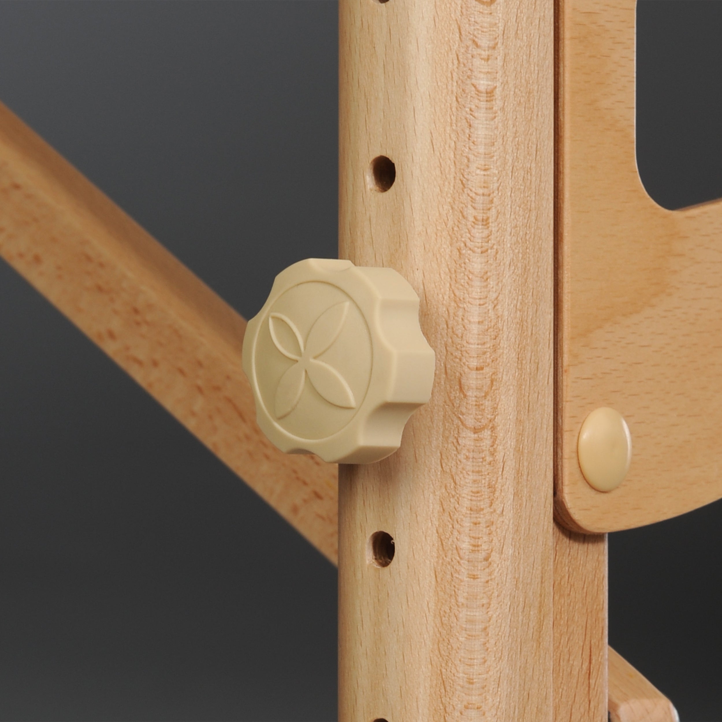 Masažo stalas Alba 70 su Vinil Flex apmušalu, smėlio spalvos