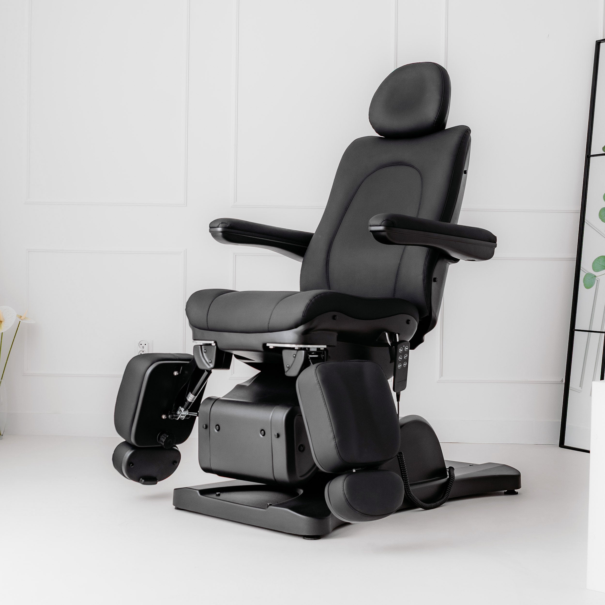 Sorina PRO 7 P elektrinė pedikiūro kėdė Touch Core K315, juoda