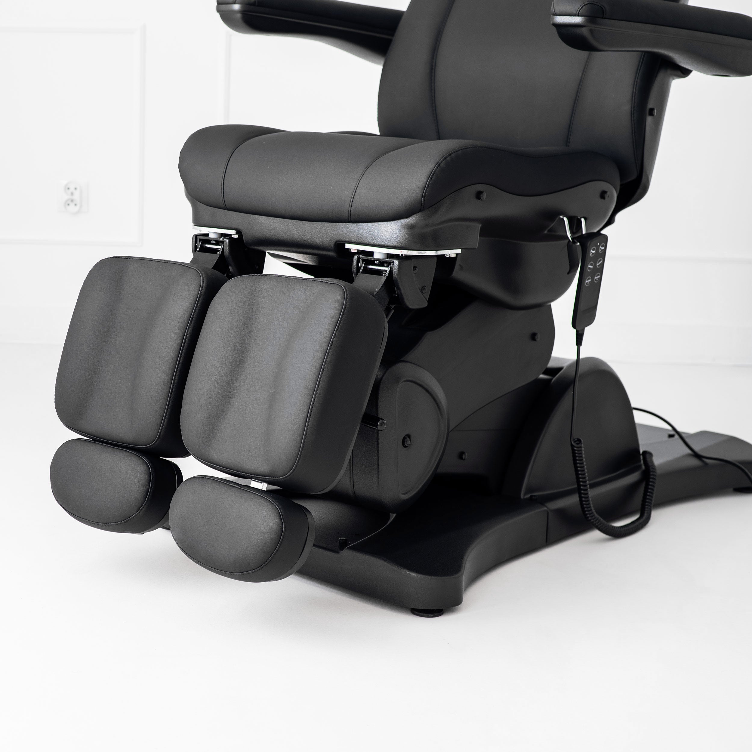Sorina PRO 7 P elektrinė pedikiūro kėdė Touch Core K315, juoda