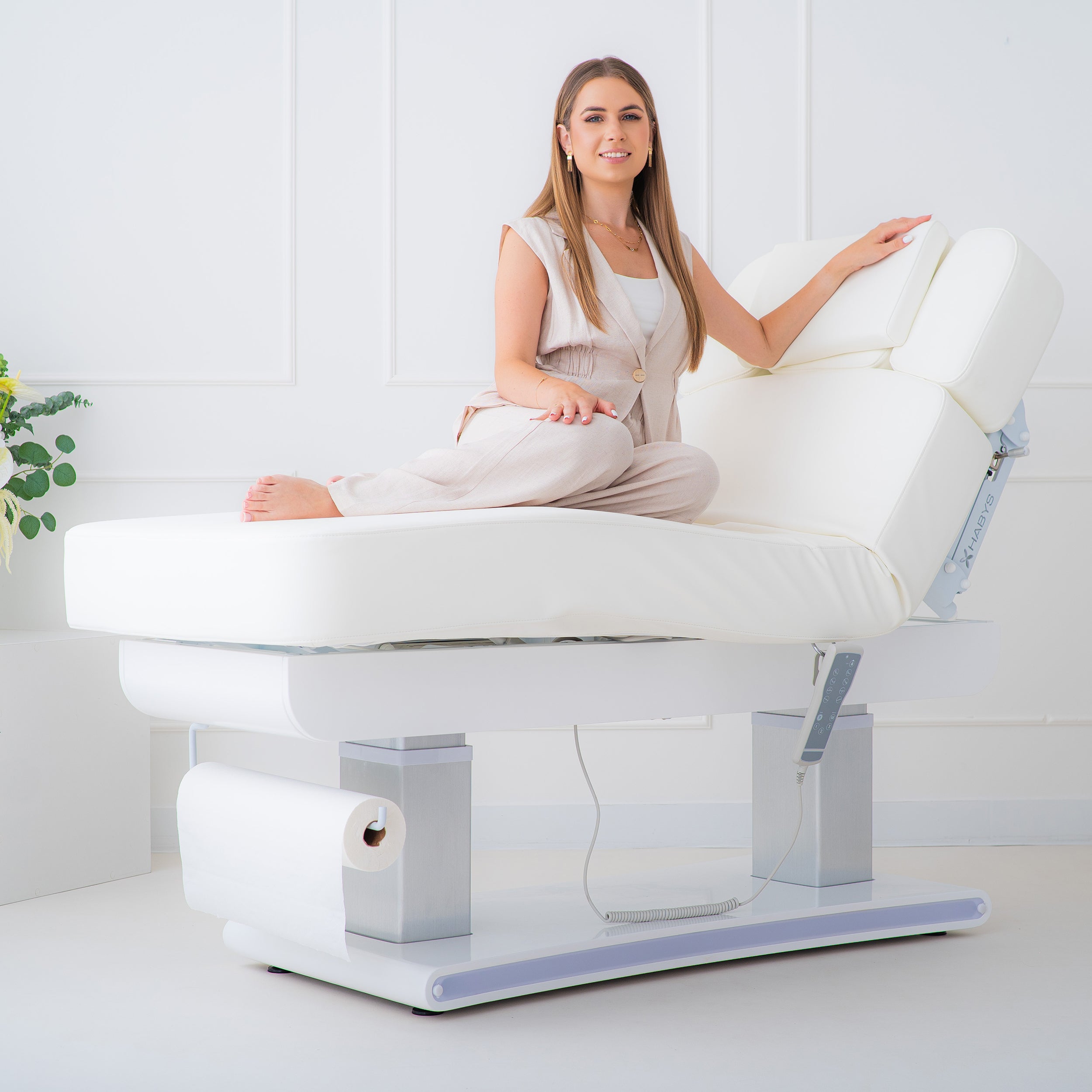 Elektrinė kosmetologinė lova HABYS Prestia Gentle Flex K901, 4 varikliai, balta