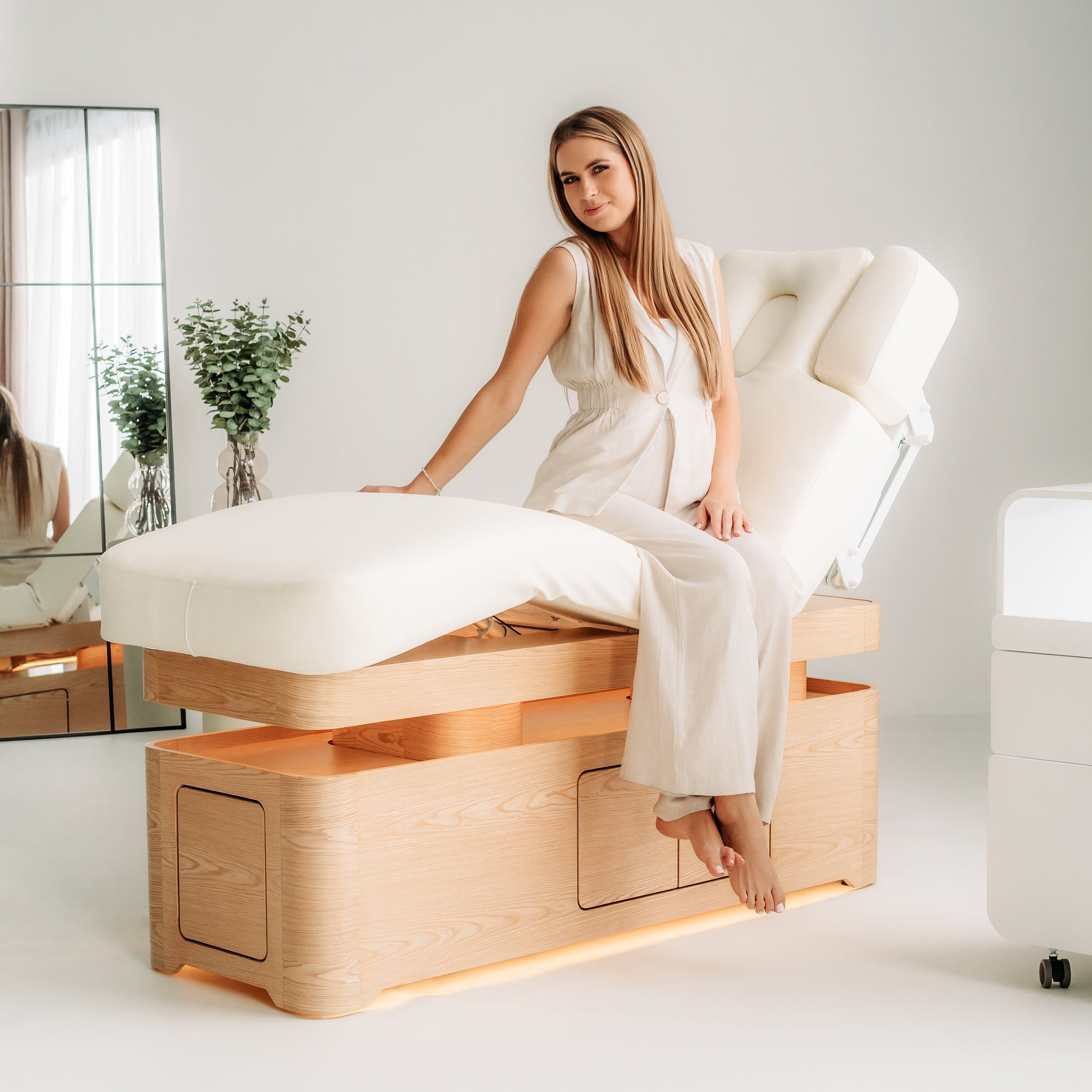 -4-Vellia White – Electric SPA Bed with Heating and Storage-4