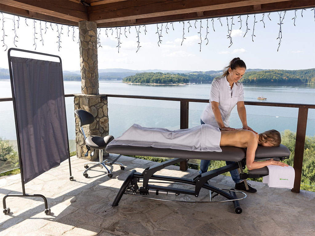 Habys Agila 4 elektrinis masažo stalas, pilkas