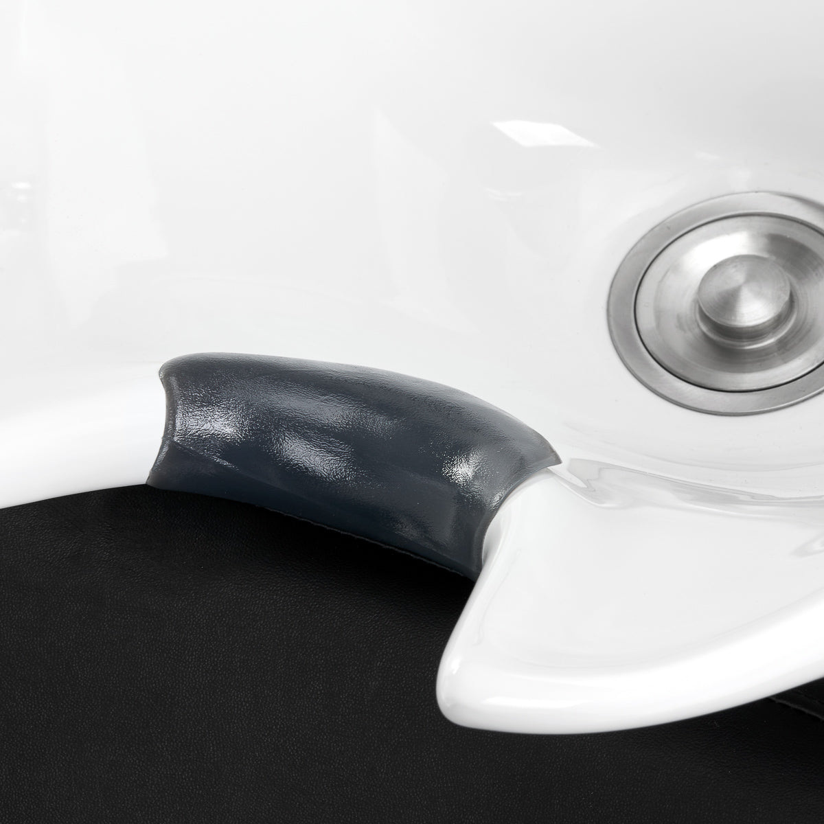 Kirpyklos plautuvė ZA31 (juoda)