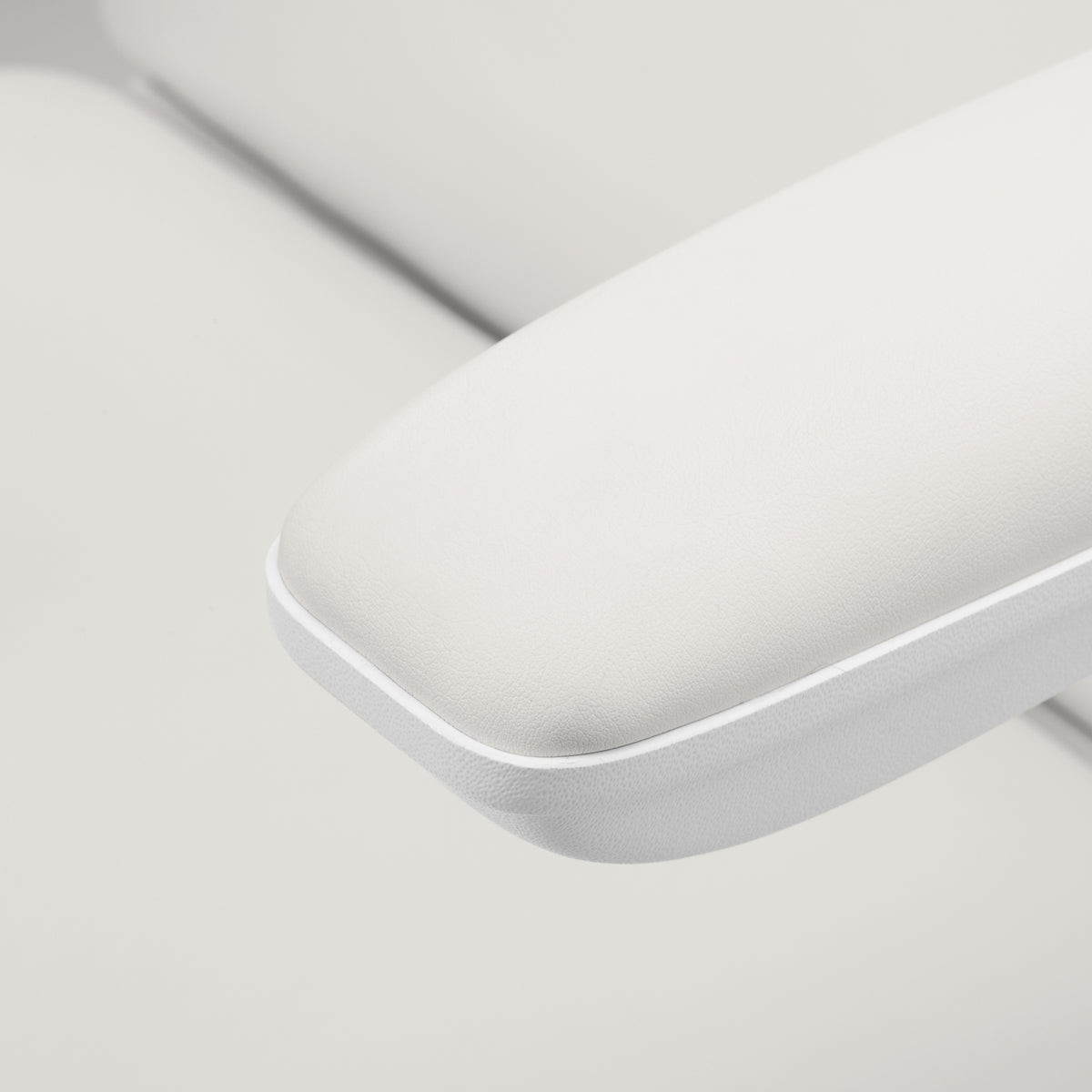 Elektrinis kosmetologinis gultas Sillon Eclipse, 4 pavaros – baltas