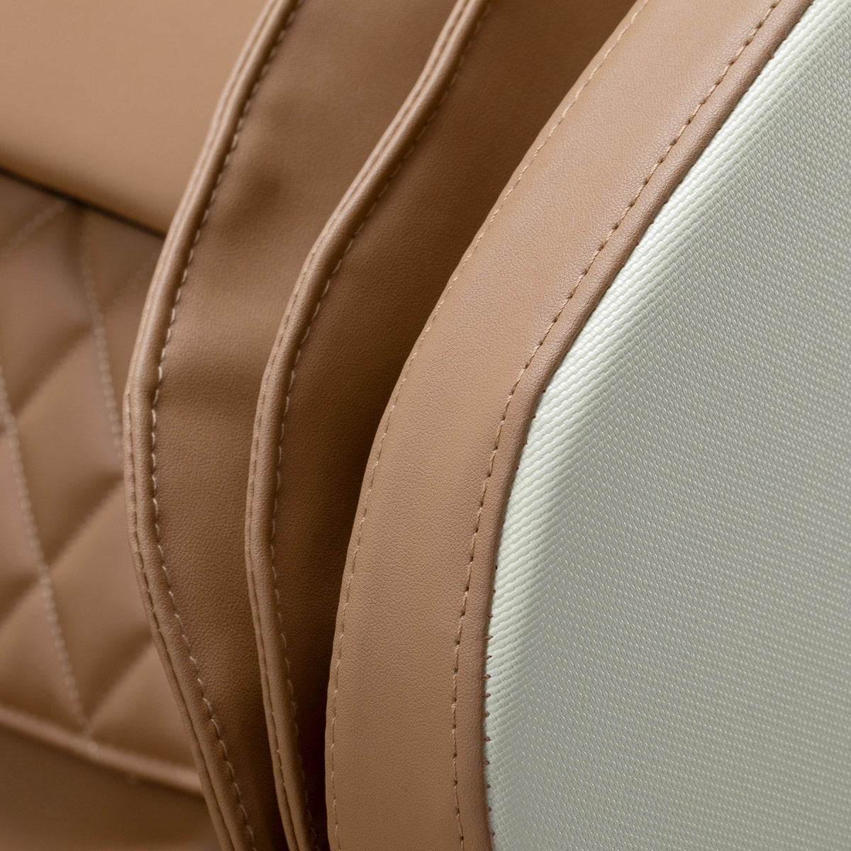 Masažinis krėslas Sakura Luxury 808 – baltas ir smėlio