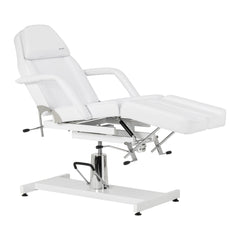 Hydraulic pedicure beauty chair Sillon 210 with rocking function and split footrest white