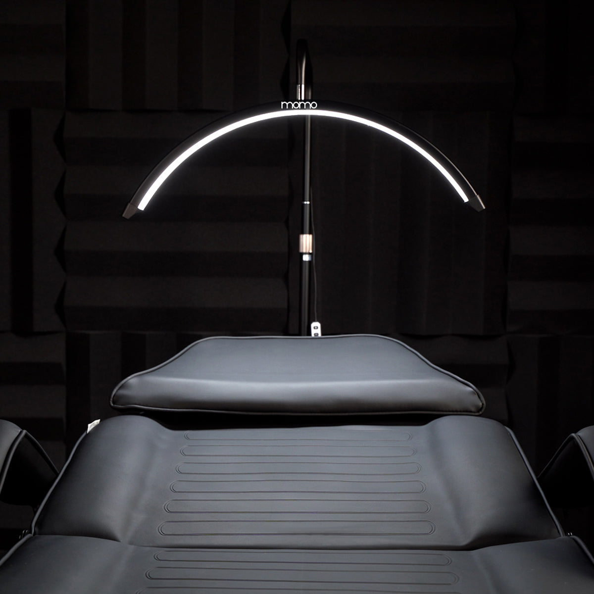 Glow eyelash treatment lamp MOMO MX6 pink