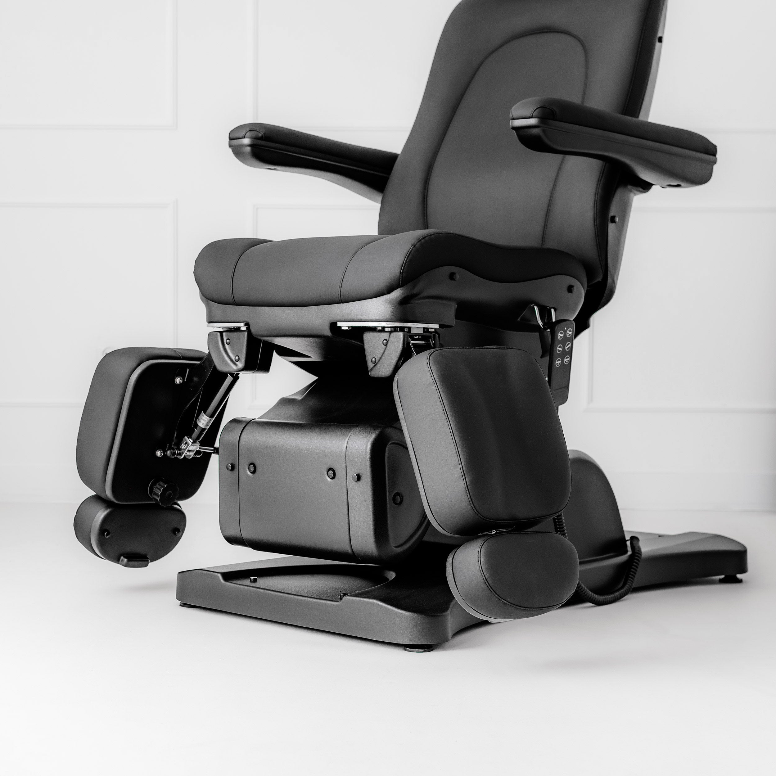 Sorina PRO 7 P elektrinė pedikiūro kėdė Touch Core K315, juoda