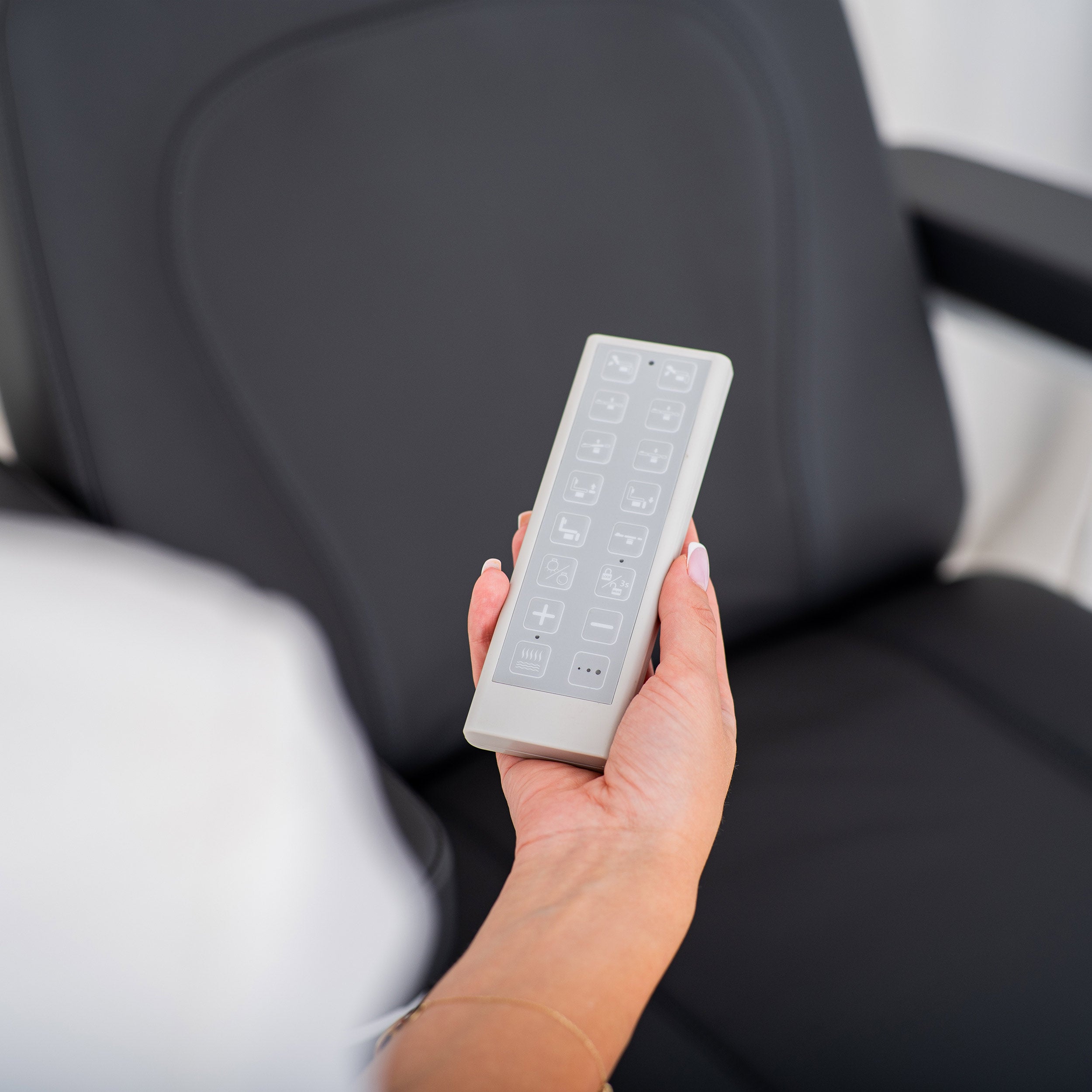 Šildomas elektrinis kosmetologinis gultas Habys Evia Pro Graphite