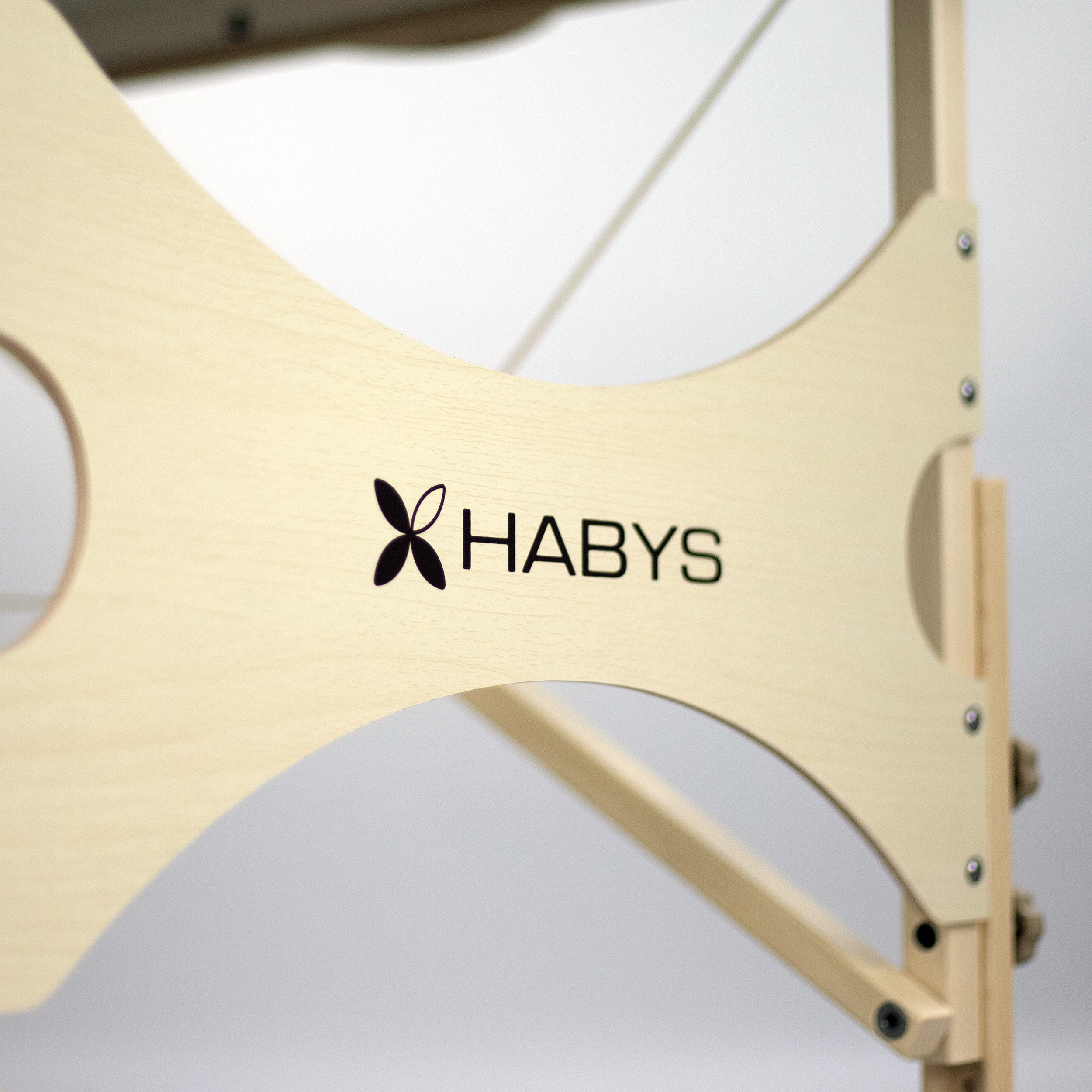 Masažo stalas „Habys Bello One 70 Soft Touch K607“ – moka smėlio spalvos