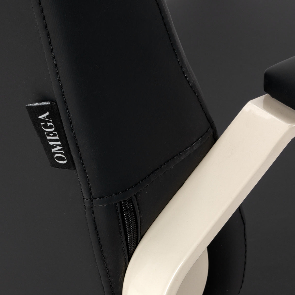 Kirpyklos kėdė Omega Aurora, juoda – funkcijų detalė
